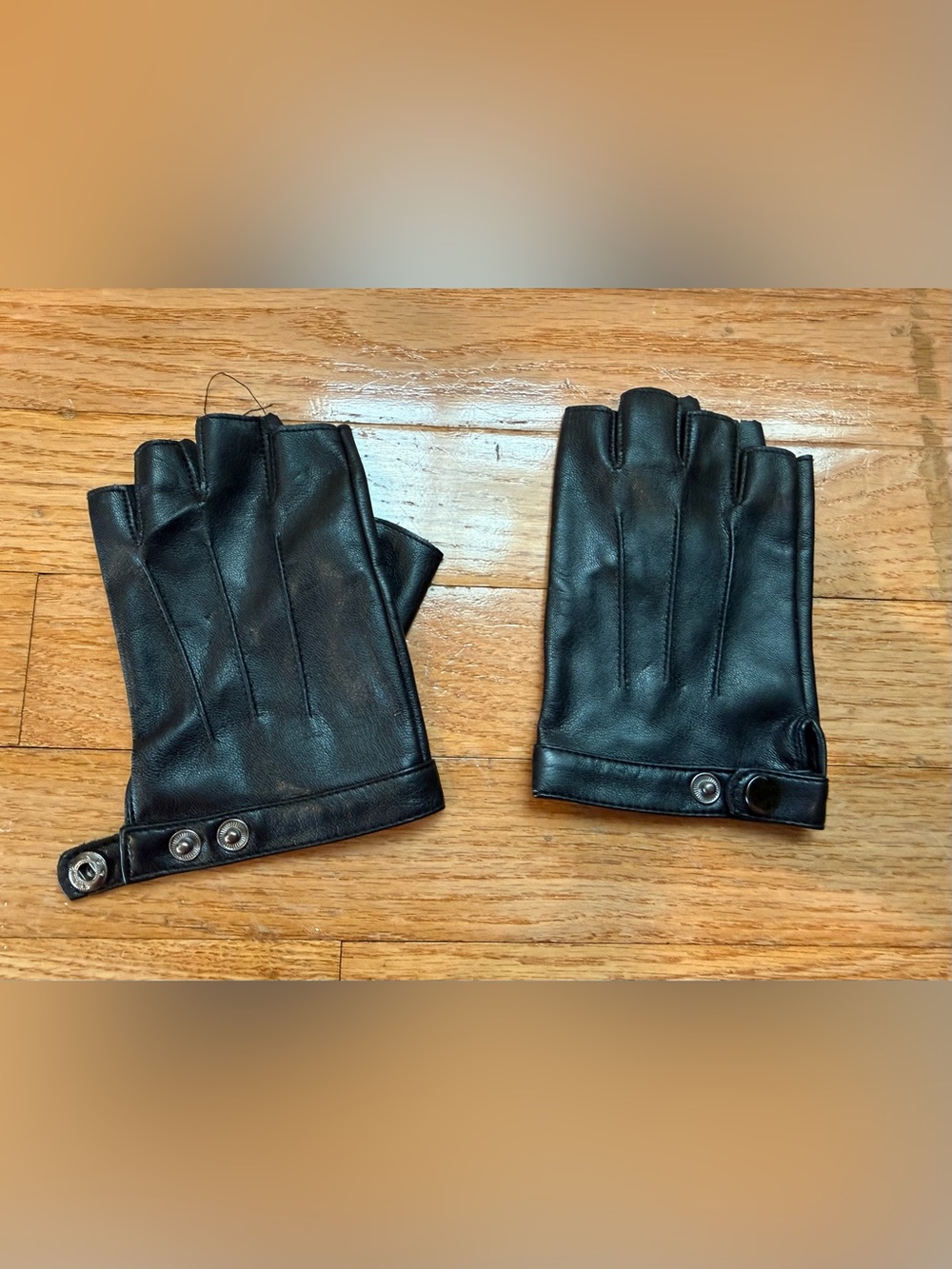 Black Leather Fingerless Driving Gloves - women